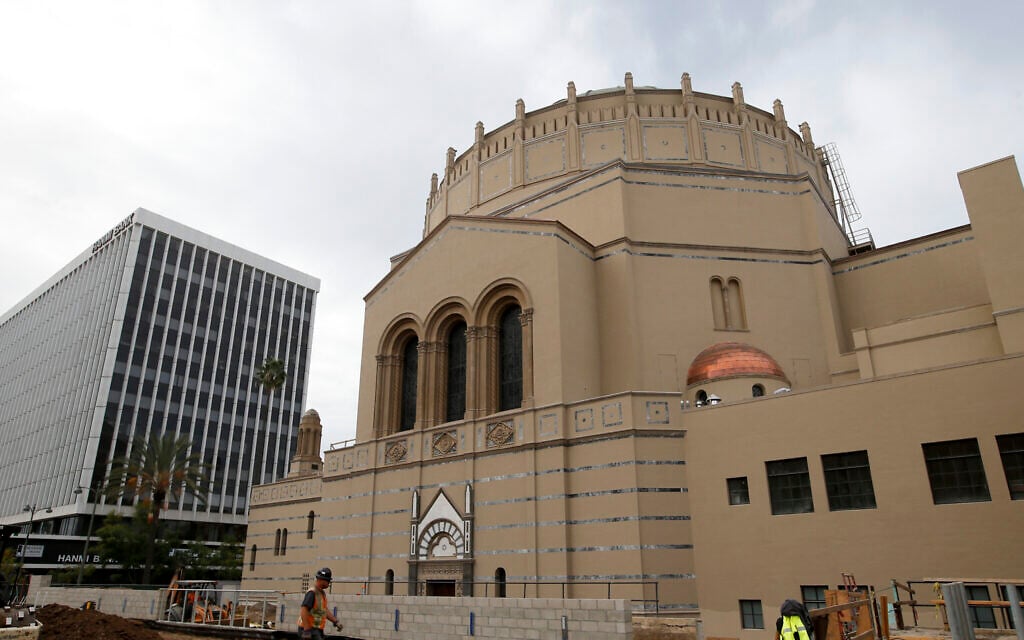 Anti-Israel activists disrupt Israeli consulate event at LA synagogue; two arrested