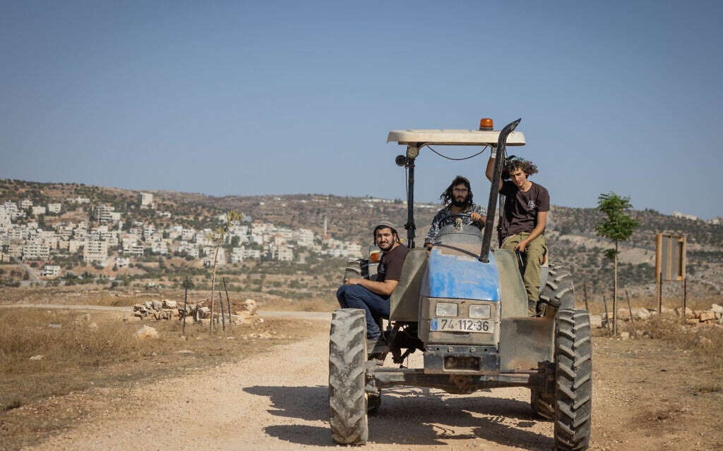 Netanyahu said to back recognition of illegal farming outposts in West Bank