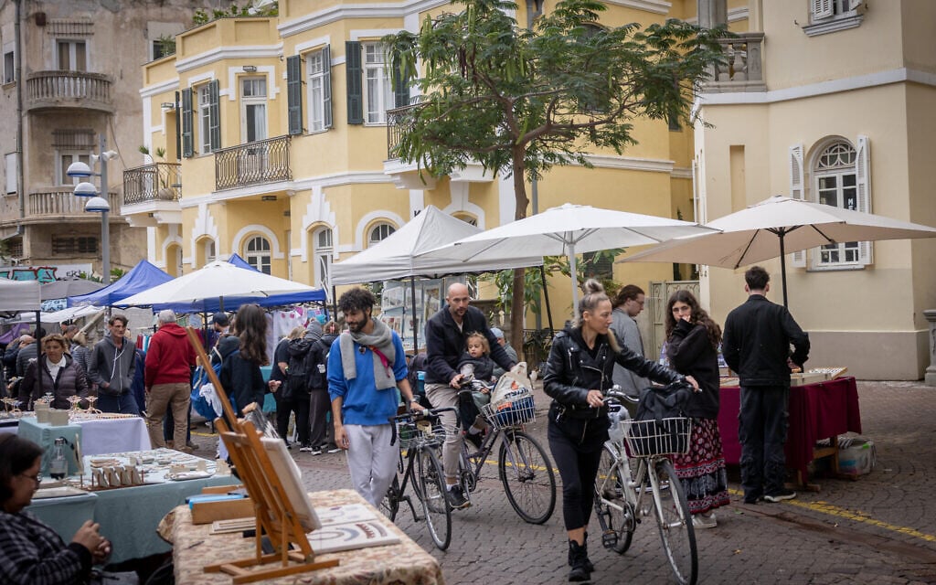 In first, Israeli population growth drops below 1 percent; life expectancy also down