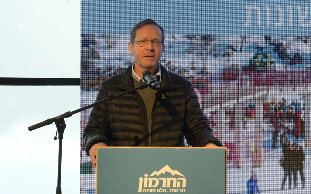 Herzog vows to weigh only ‘the good of the country’ in deliberating Netanyahu pardon