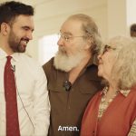 Anti-Zionist Mamdani celebrates Hanukkah with Jewish actor Mandy Patinkin