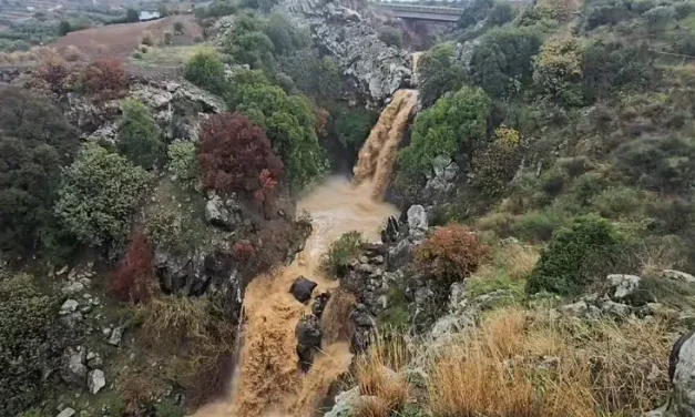 Watch: Sa’ar waterfall begins flowing after rainfall