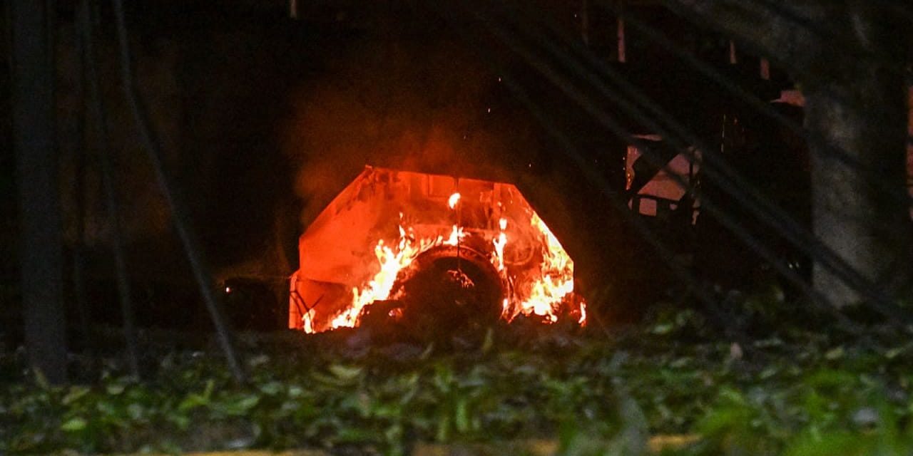 Iran condemns, Russia offers mediation after US operation on Venezuela