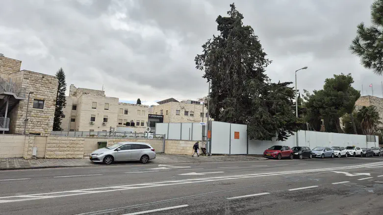 Qatari money in Jerusalem, while Israel remains silent