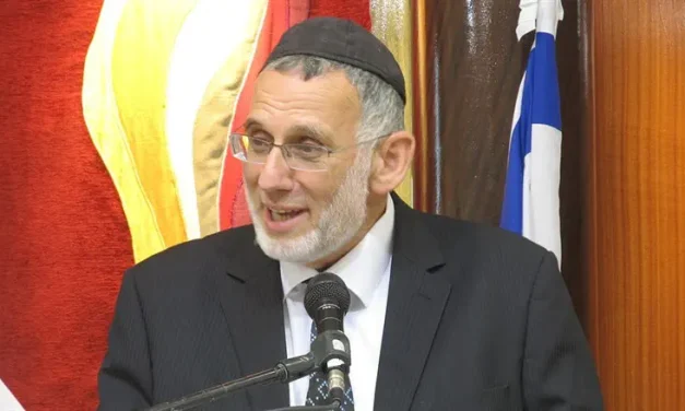 Rabbi Buchko opposes strict ruling on moving to shelters