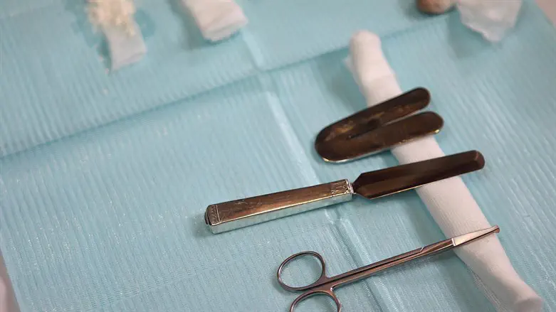 Baby dies after circumcision, mohel arrested