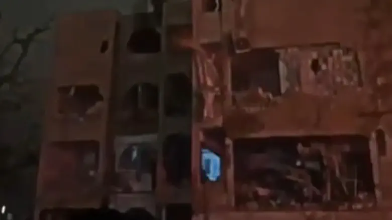 Thirty injured, two seriously, in missile strike on Arad