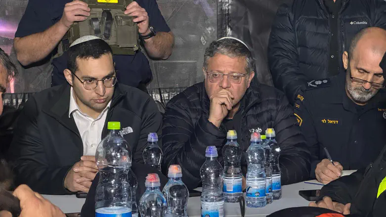 Ben Gvir at impact site in Arad: They are trying to harm us – we must crush them and win