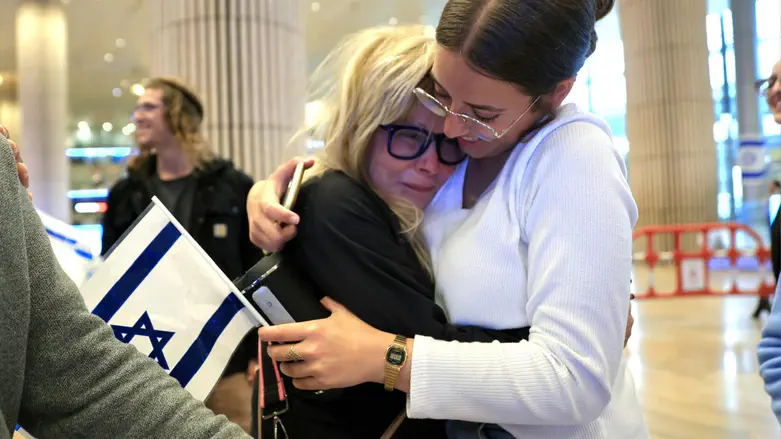 Amid ongoing security tensions, 40 North Americans become Israeli citizens in one day