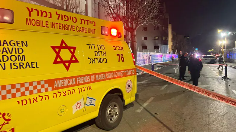 Iranian cluster missile kills man in Tel Aviv