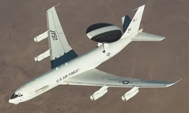 Footage circulates of destruction at US Base: “E-3 aircraft torn in two”