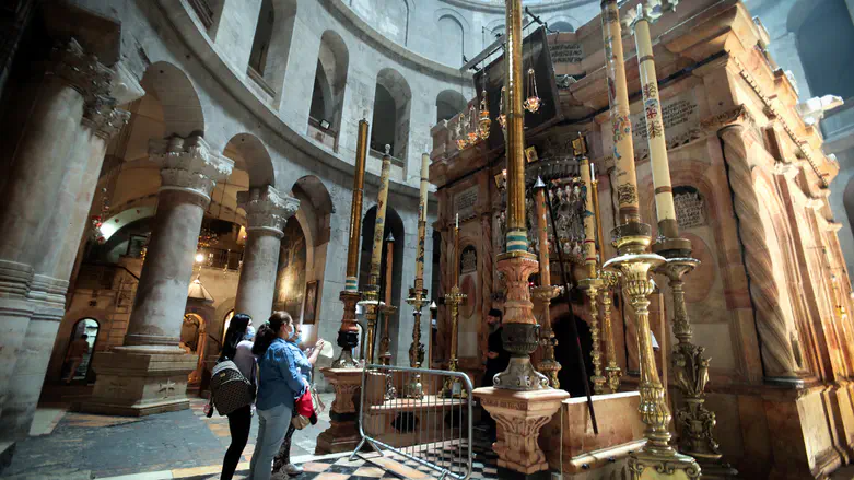 Israel approves limited prayers at Church of the Holy Sepulchre
