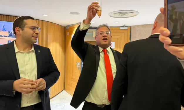Ben-Gvir and party raise a toast after death penalty for terrorists becomes law