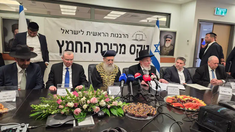 Watch: Israel sells leavened foods ahead of Passover