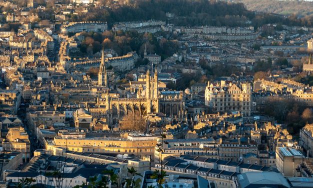 Mayor of Bath, England, resigns after amplifying idea that Jewish ambulance arson was a ‘false flag’ attack