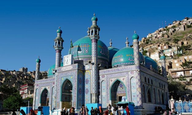 Afghanistan releases American detainee in order to improve Taliban, US relations