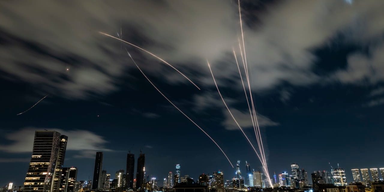 One killed, several injured in Iran missile barrage on southern, central Israel