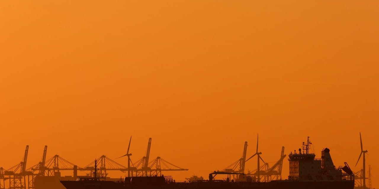 US issues 30-day sanctions waiver for sale of Iranian oil at sea