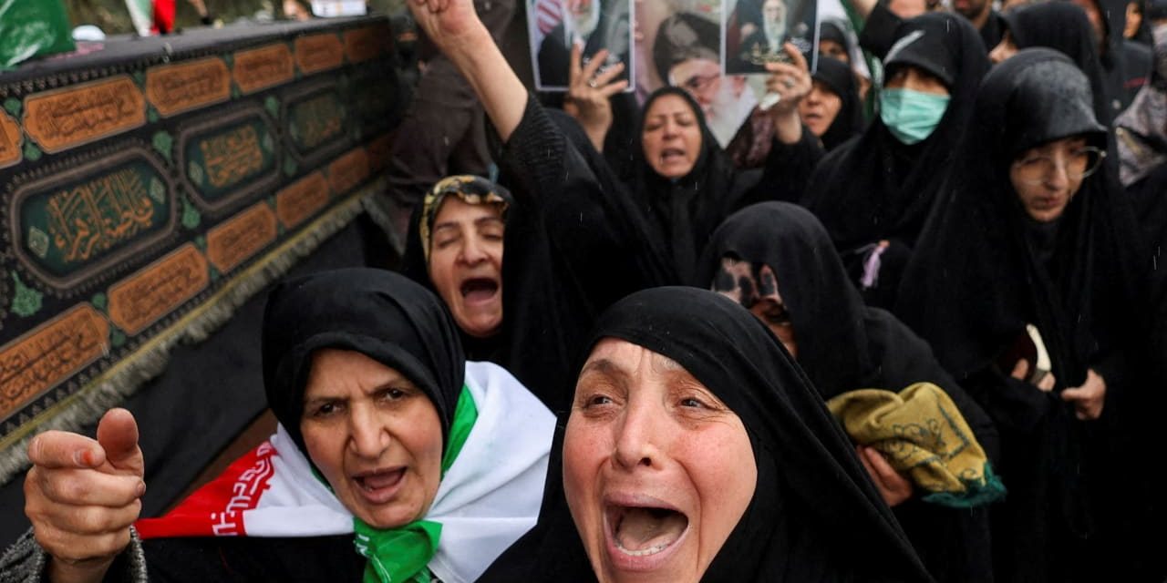 Voices from the Arab press: Hezbollah in state of crisis, Strait of Hormuz paralyzed