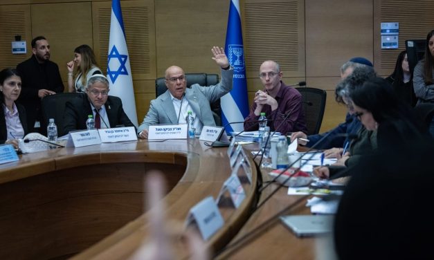 Knesset approves death penalty for terrorists bill, Netanyahu in favor