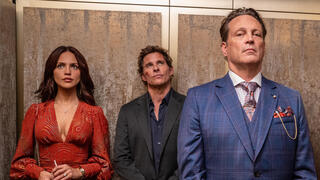 Review: ‘Mike & Nick & Nick & Alice’ tries everything, but can’t hold it together