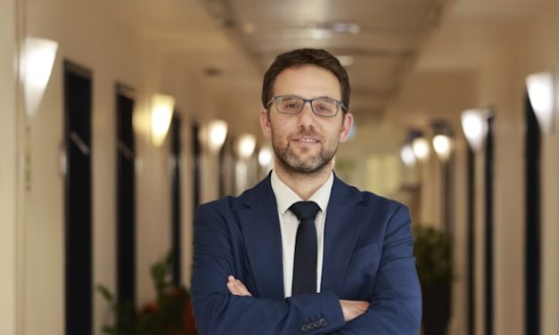 Chief economist cuts growth forecast