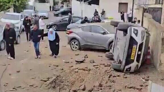 3 lightly hurt as Iranian cluster missile hits central Israel