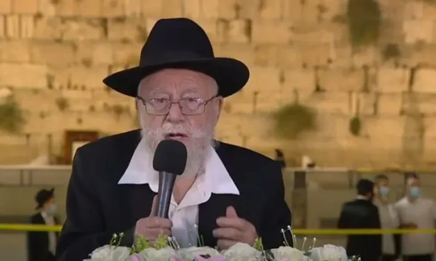 An interview with Rabbi Dov Lior: Today’s greatest mitzvah
