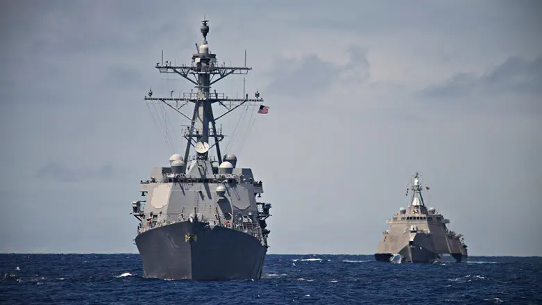 US Navy ships transit Hormuz Strait, setting conditions for clearing mines