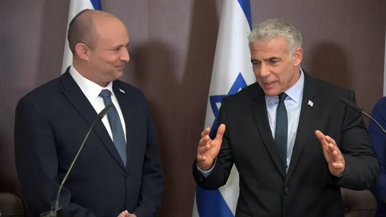 Bennet and Lapid announce a unity of their parties ahead of the upcoming elections