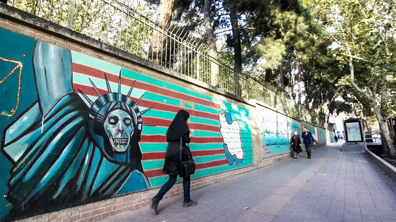 US moves against Iranians linked to hostage crisis propagandist