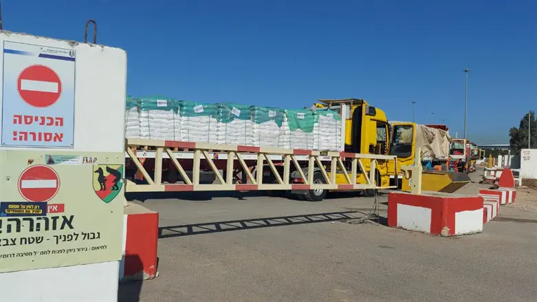 Indictment: IDF officer smuggled a large truck into Gaza