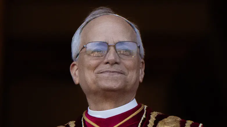 Rabbi warns Pope: Neutrality empowers evil