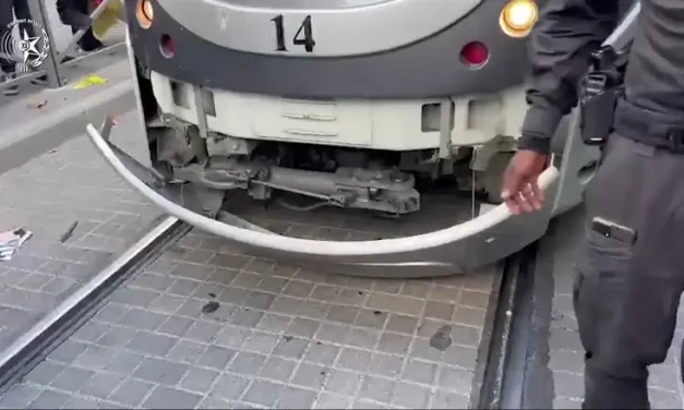 Have the extremists won? Light rail work halted on Geula route