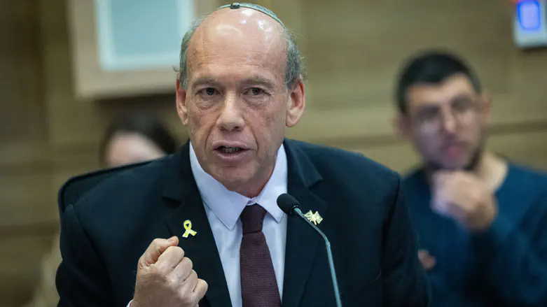 State comptroller releases scathing report on aviation failures