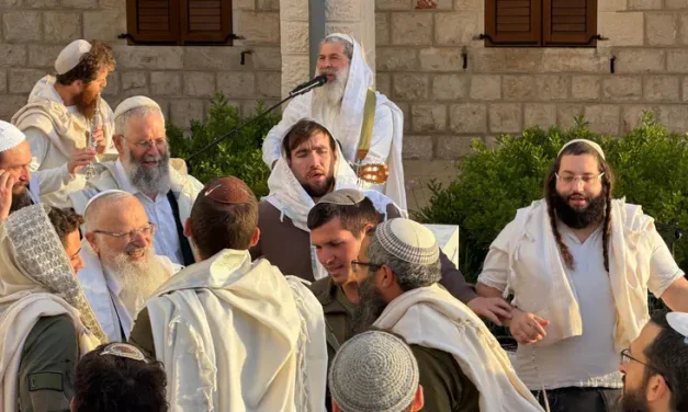 Watch live: Moving holiday prayers from Tzfat