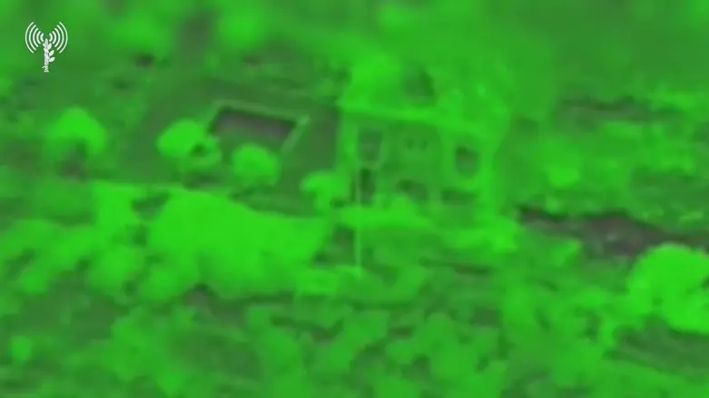Footage from Lebanon: Helicopter pilot receives instructions, eliminates terrorists