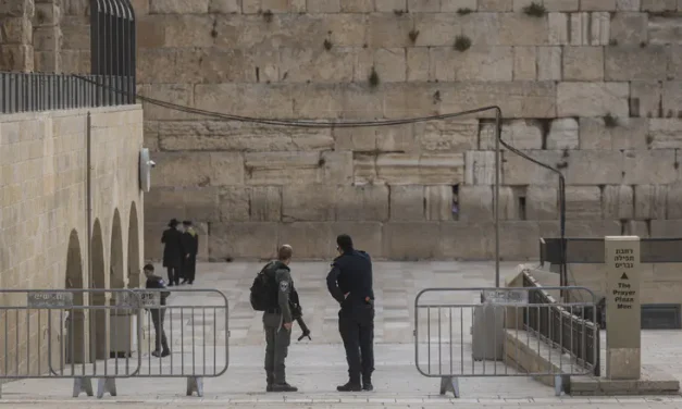 Police request approval to open Western Wall and Temple Mount