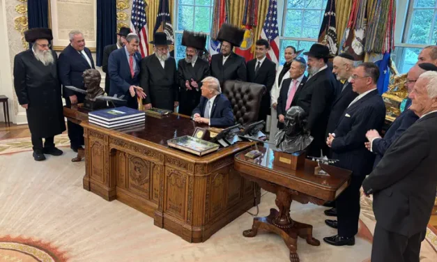 Trump hosts haredi leaders at the White House for Passover