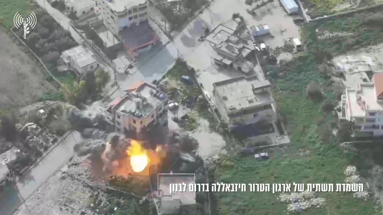 Footage from Lebanon: IDF eliminates anti-tank squad hiding in a mosque