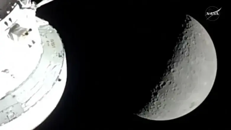 Historic:  Artemis II mission films far-side of the moon