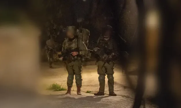 Paratroopers expand ground operations in southern Lebanon