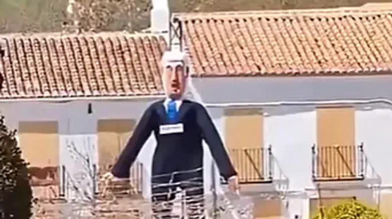 Spanish official rebuked following Netanyahu effigy display