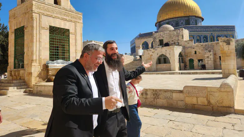 Itamar Ben Gvir visits Temple Mount, says ‘I feel like the land owner’
