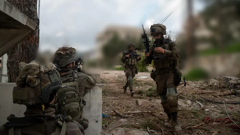 Close-quarters gun battle in Lebanon, ten soldiers wounded, three severely