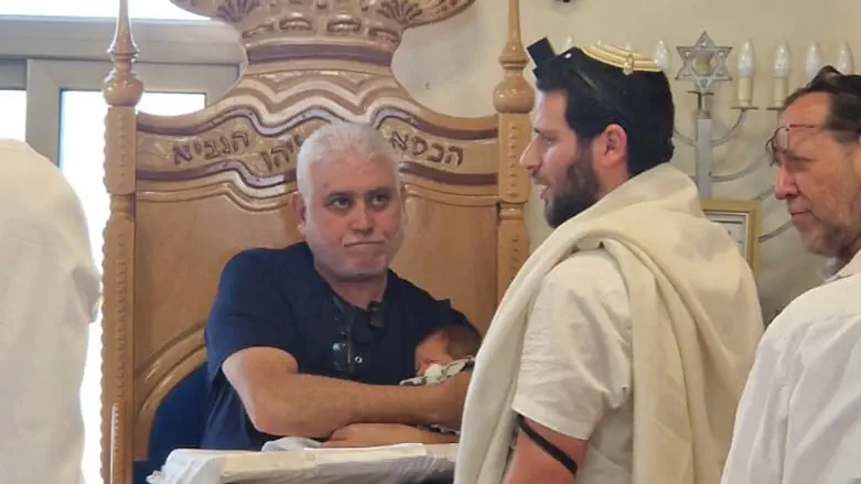 Moving: Baby named after the soldier who jumped on a grenade