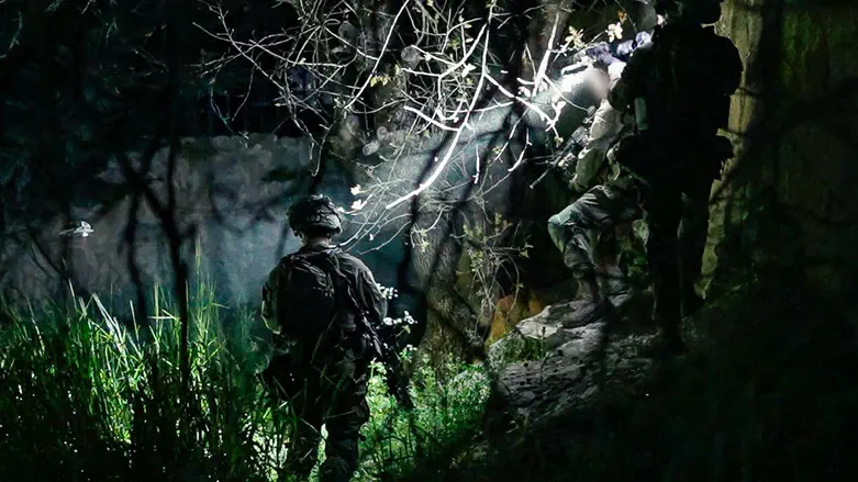 IDF destroys 70 Hezbollah sites in rapid Bint Jbeil operation