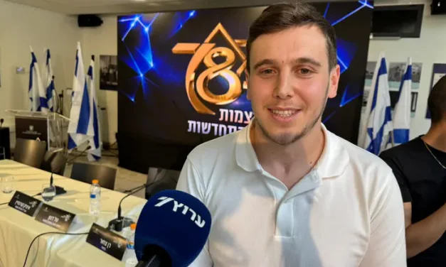 Not to divide, only to listen: Ari Spitz’s message before lighting Independence Day torch