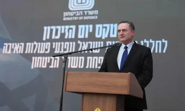 Defense Minister: Iran stands at a crossroads, before an abyss of ruin