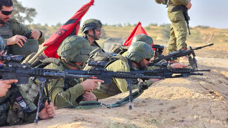 Special footage: Netzach Yehuda soldiers complete exercise